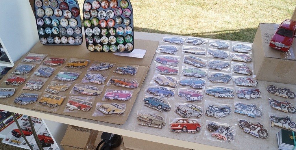 Kolekcja-gadżetów-wyjątkowych-modeli-kolekcjonerskich-Auto-Welt