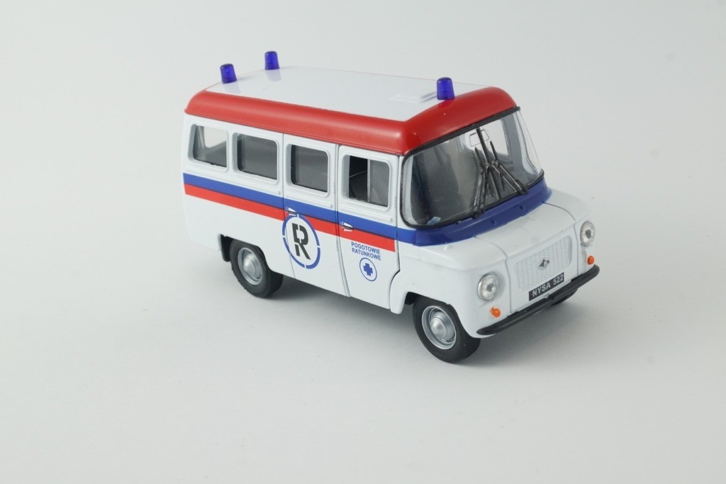 Nysa 522 karetka pogotowia - Samochody dostawcze i terenowe