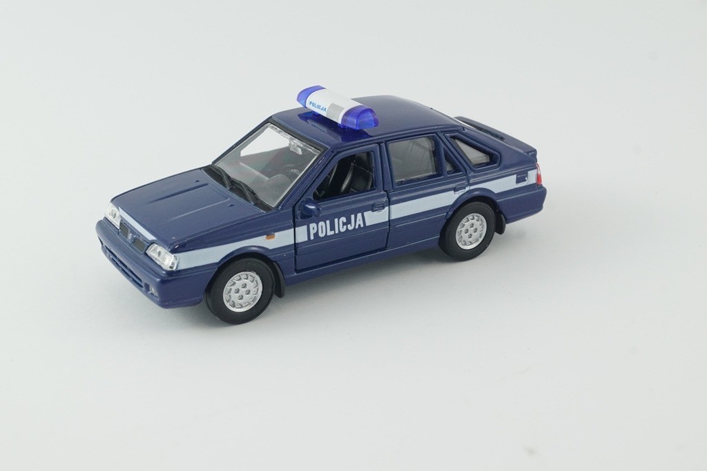 Polonez Caro Plus Wersja policyjna - Samochody osobowe