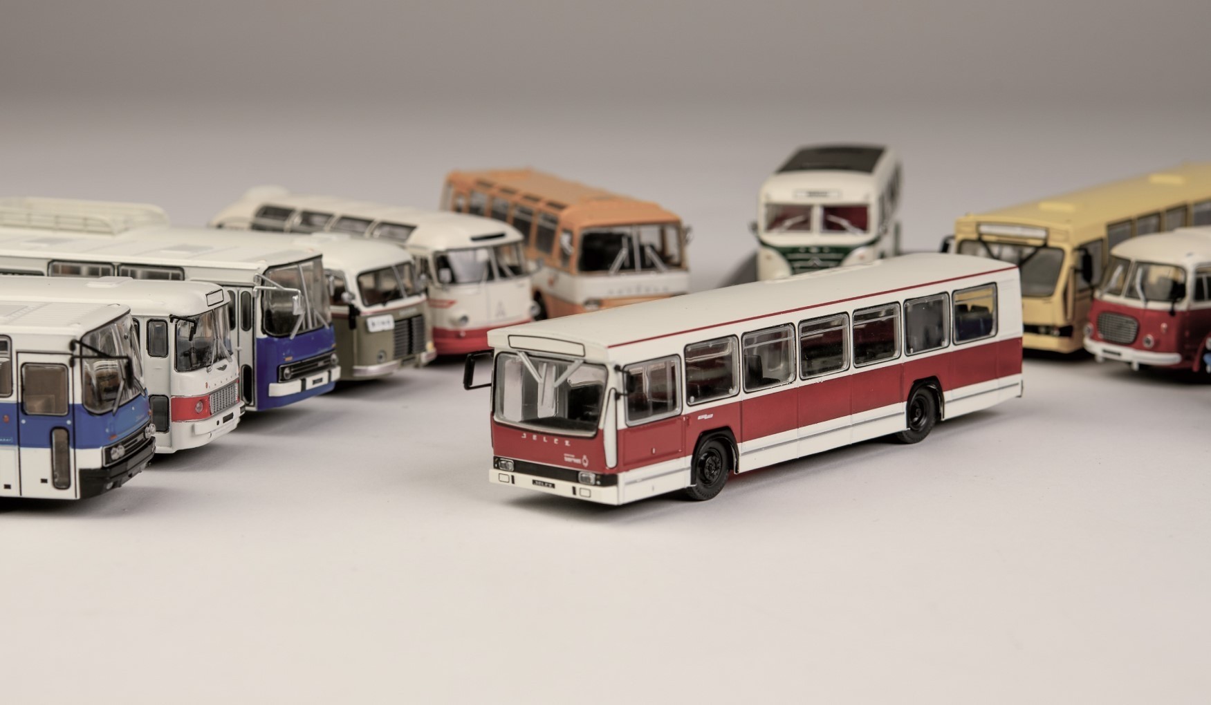 Autobusy z okresu PRL-u Wystawa modeli Auto-Welt Sklep dla Kolekcjonerów Modele resoraków z dzieciństwa