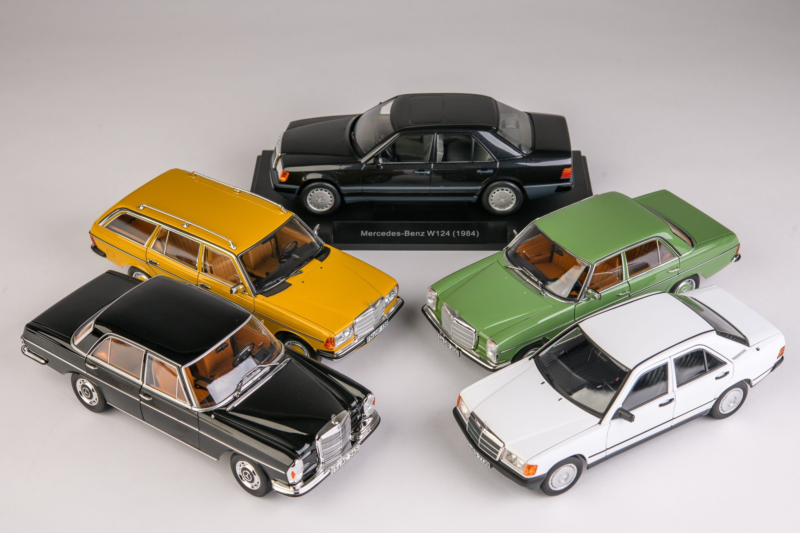 Auto-Welt – Mercedes-Benz W 124 i inne kolory Mercedes-Benz W 124 i inne kolory - Auto-Welt