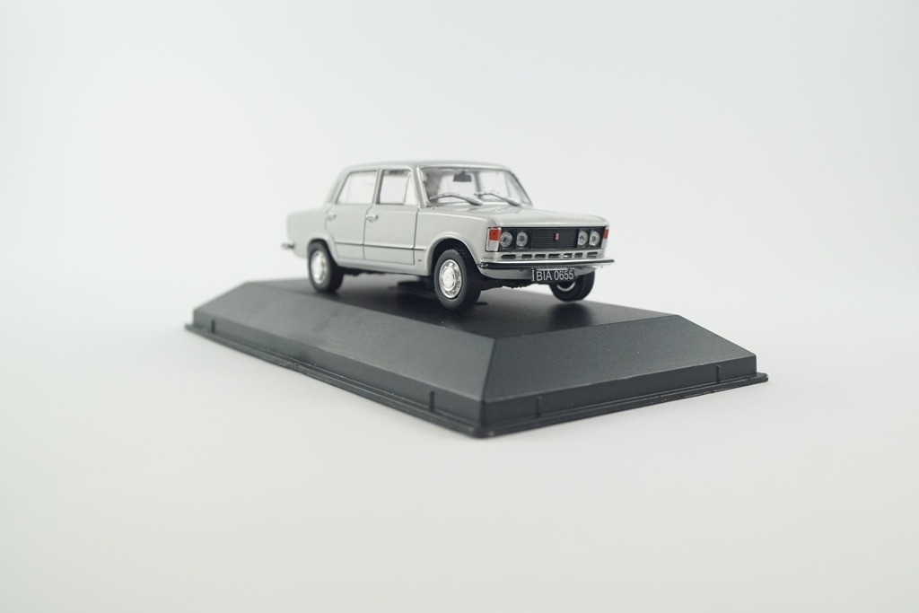 FSO Polski Fiat 125p MR 75
